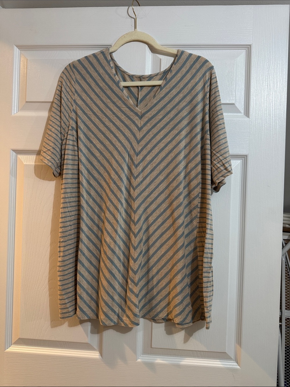 Women’s Striped V-Neck Short Sleeve Top - teal and tan